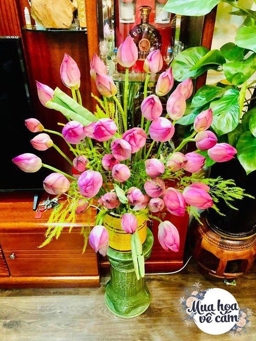 Muôn kiểu cắm hoa sen đẹp hút hồn của chị em Việt, nhìn là muốn amp;#34;rướcamp;#34; ngay 1 bình - 23 - kythuatcanhtac.com