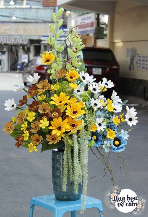 Chàng trai Bến Tre chi 25 nghìn đồng cắm hoa đầy màu sắc, biết chất liệu mới ngỡ ngàng - 19 - kythuatcanhtac.com