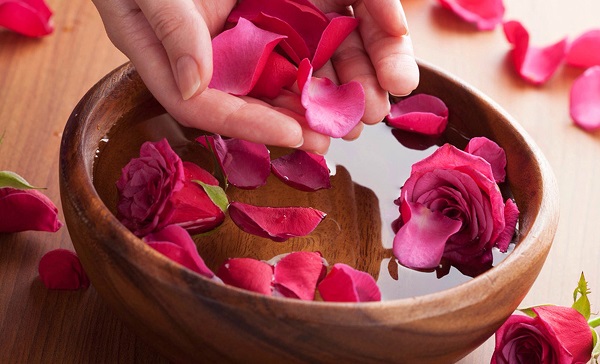 Chọn lọc những cách làm đẹp bằng hoa hồng - kythuatcanhtac.com