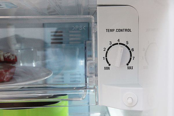 Vì sao tủ lạnh luôn có 2 nút điều chỉnh? Làm đúng giảm nửa tiền điện - 1 - kythuatcanhtac.com