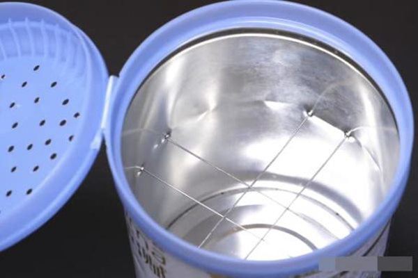 Đừng vứt vỏ hộp sữa bột, hãy đục vài lỗ rồi đặt chúng cạnh giường bạn sẽ thấy tác dụng - 3 - kythuatcanhtac.com