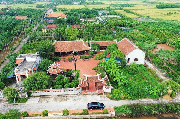 amp;#34;Biệt phủamp;#34; 1.700m2 toàn gỗ quý và dàn cây cảnh tiền tỷ ở Nam Định - 1 - kythuatcanhtac.com