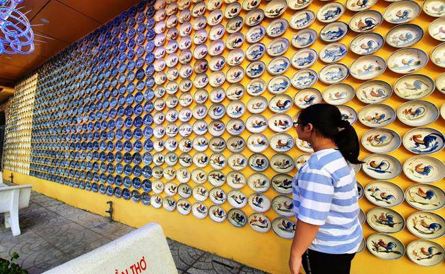Độc đáo căn nhà được phủ kín bởi hàng nghìn món đồ cổ ở Việt Nam - 4 - kythuatcanhtac.com