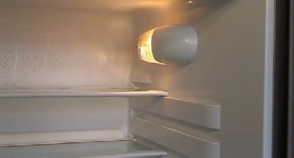 Tại sao ngăn mát tủ lạnh có đèn, còn ngăn đá lại không? Lý do hết sức thuyết phục - 2 - kythuatcanhtac.com