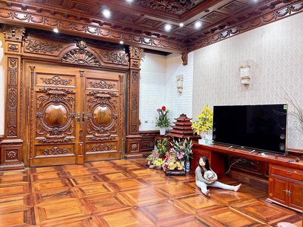 Biệt thự của đại gia Bắc Ninh với nội thất toàn gỗ nguyên khối nhập từ Lào - 5 - kythuatcanhtac.com