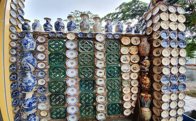 Độc đáo căn nhà được phủ kín bởi hàng nghìn món đồ cổ ở Việt Nam - 5 - kythuatcanhtac.com