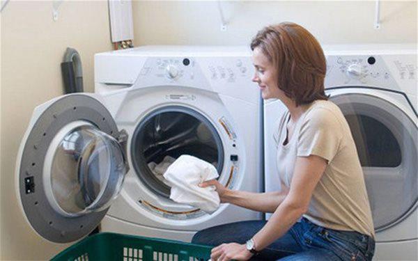 6 sai lầm nhiều nhà mắc khiến máy giặt hỏng lên hỏng xuống, tốn điện hơn điều hòa - 3 - kythuatcanhtac.com
