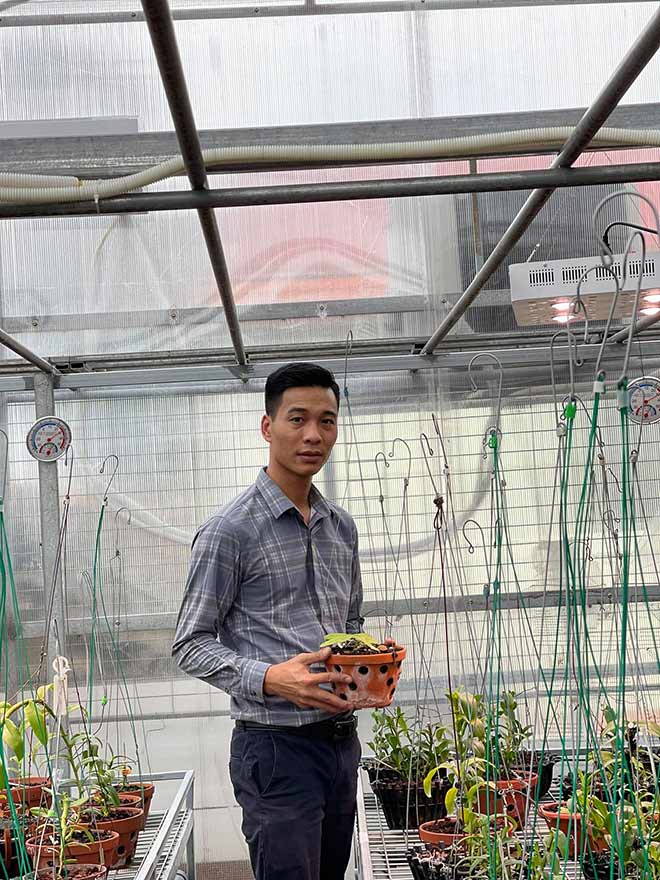 Hoàng Ngọc Huyên: Ông chủ vườn lan 8X nổi tiếng ở Hà thành - 1 - kythuatcanhtac.com