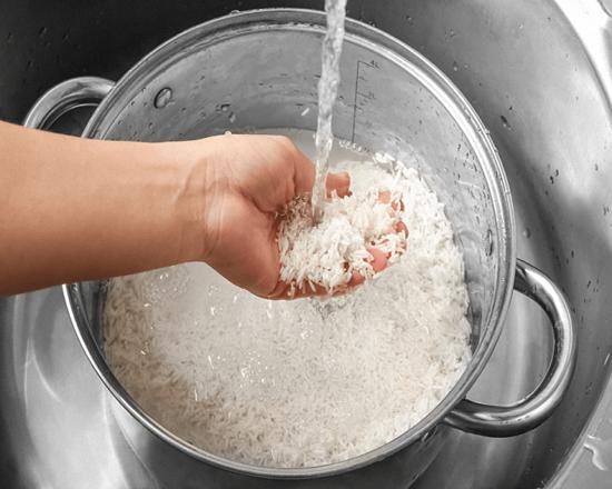 Nước gạo có 7 công dụng bất ngờ, chị em chớ vội đổ đi - 3 - kythuatcanhtac.com