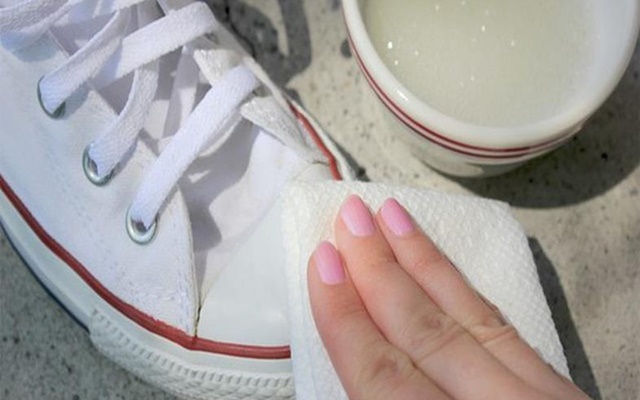 Vệ sinh giày sạch như mới đơn giản tại nhà cho mọi loại giày - 4 - kythuatcanhtac.com