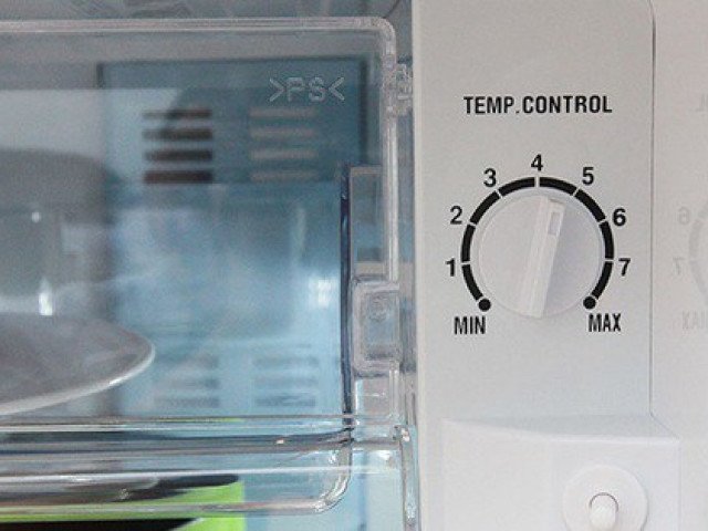 Tủ lạnh có 2 nút điều chỉnh nhiệt độ: Biết được lý do chị em tiết kiệm được khoản lớn - kythuatcanhtac.com