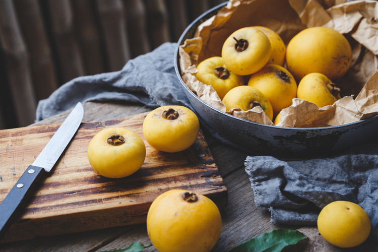 Vào mỗi dịp Trung thu, quả thị được coi là loại quả đặc trưng bởi hương thơm dịu nhẹ lan tỏa khắp không gian. - kythuatcanhtac.com