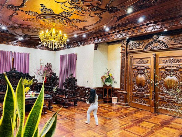 Biệt thự của đại gia Bắc Ninh với nội thất toàn gỗ nguyên khối nhập từ Lào - 3 - kythuatcanhtac.com