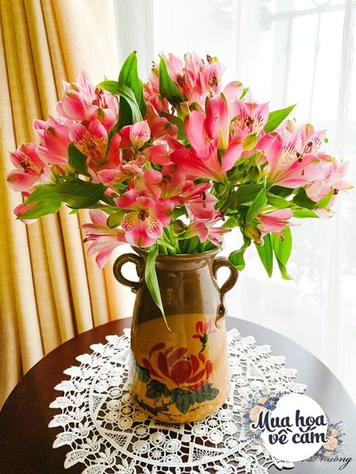 Cắm hoa tươi sợ nhanh héo, cô giáo Hà Nội mách chỗ đặt bình chơi được 2 tuần - 25 - kythuatcanhtac.com